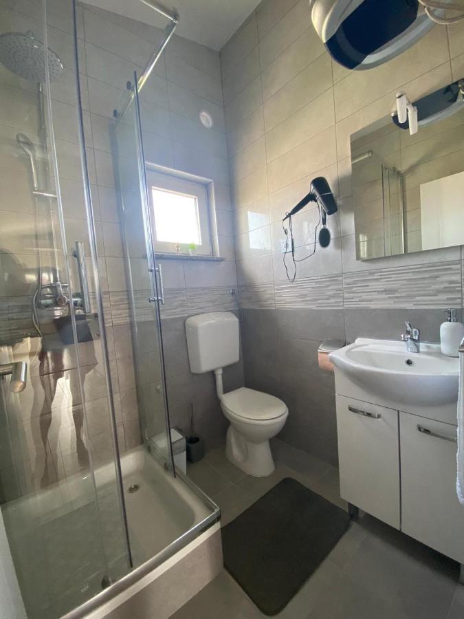 Zrinec Apartment Vir Ngoại thất bức ảnh